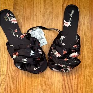 NWT Zara floral sandals